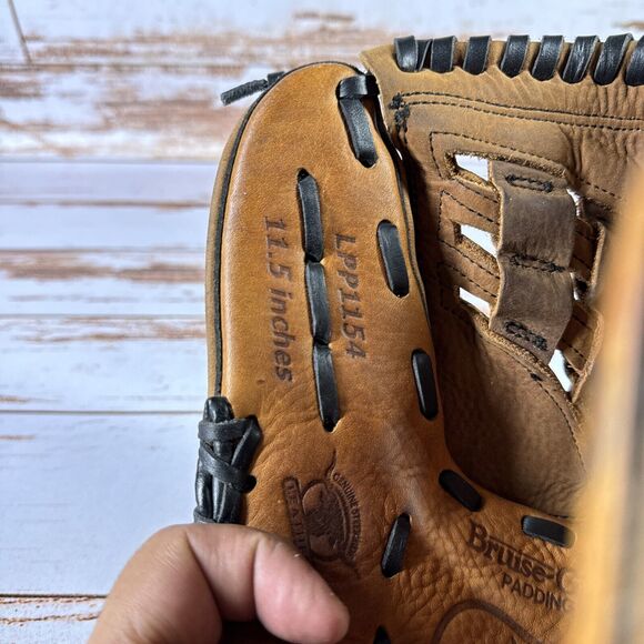 Louisville Slugger LPP1154 Players Pro Series Professional Pattern 11.5 Inches - Picture 9 of 9